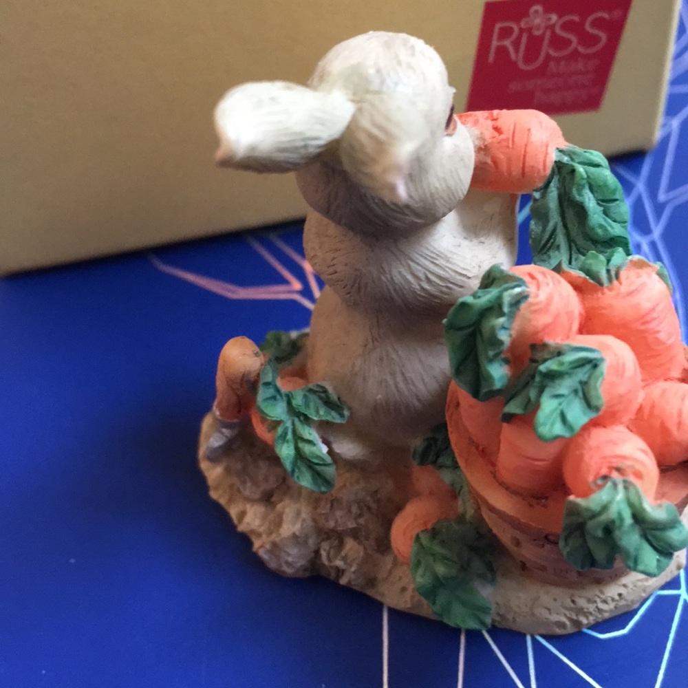 NWOT Vintage 1990s Russ handpainted bunny figurine - Picture 3 of 4